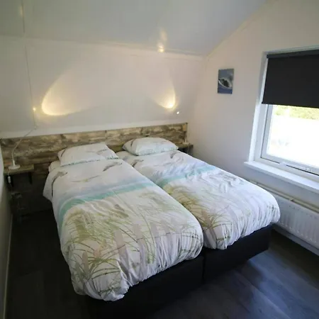 펜션 Charming Beachside Base In