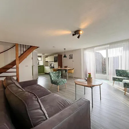 Charming Beachside Base In Casa vacanze *